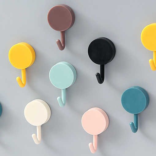 Colored round hooks