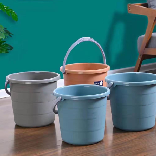 Thickened water bucket